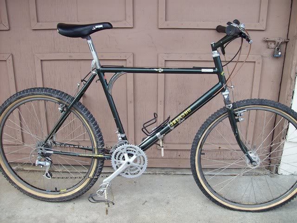 1983 