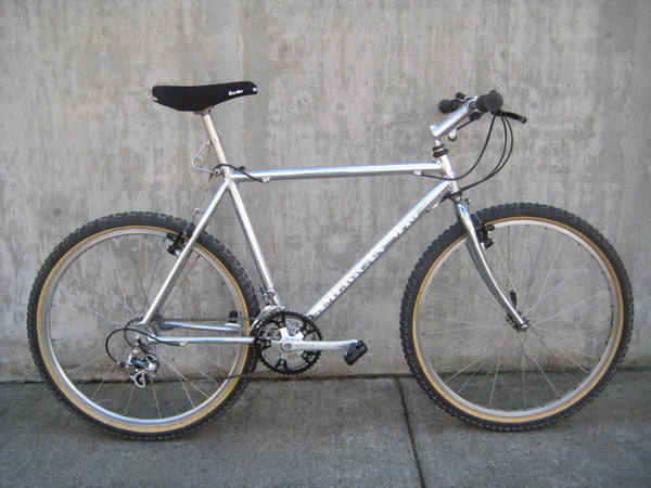 1990 M-16 