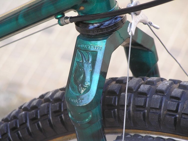1983 crown detail