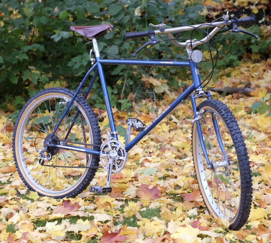 1985.jpg 1985.jpg