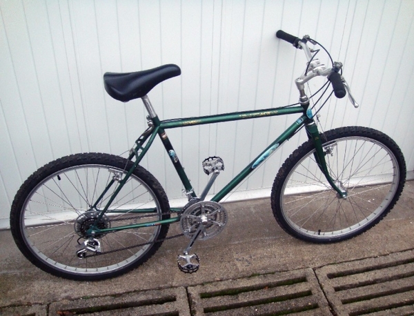 1986 Tracker