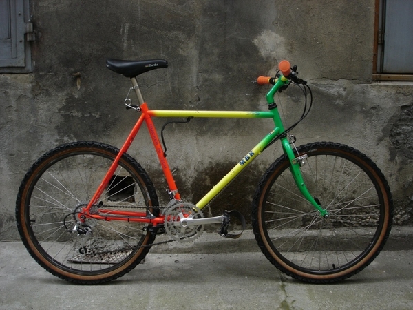1988 Tracker Hi-Tech