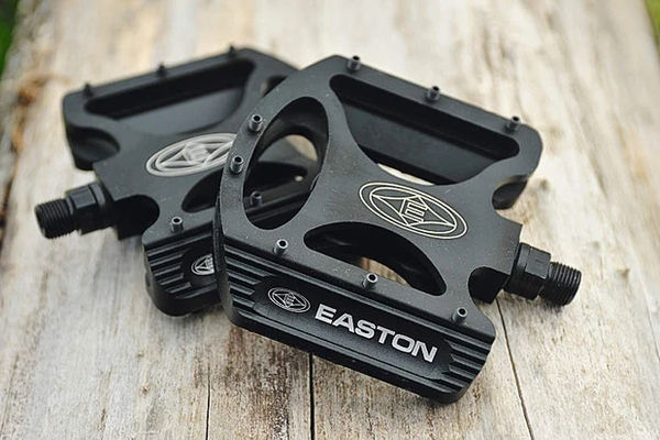 Easton Flatboy