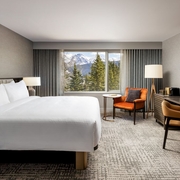 kananaskis-mountain-lodge-2.jpg
